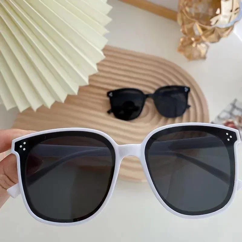 Women Sunglasses Fashion Classic Sunglasses Large Frame Sunglasses in USA