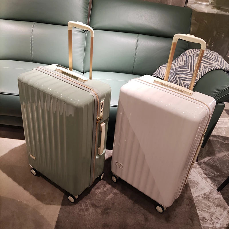 Medium suitcases