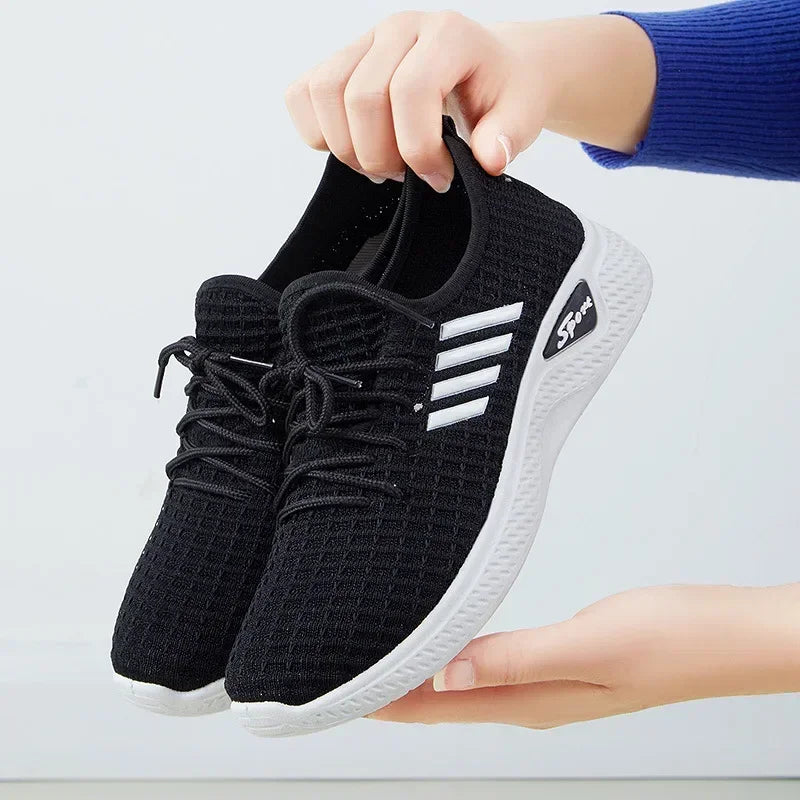 Fashionable Flying Woven Women's Running Shoes in USA