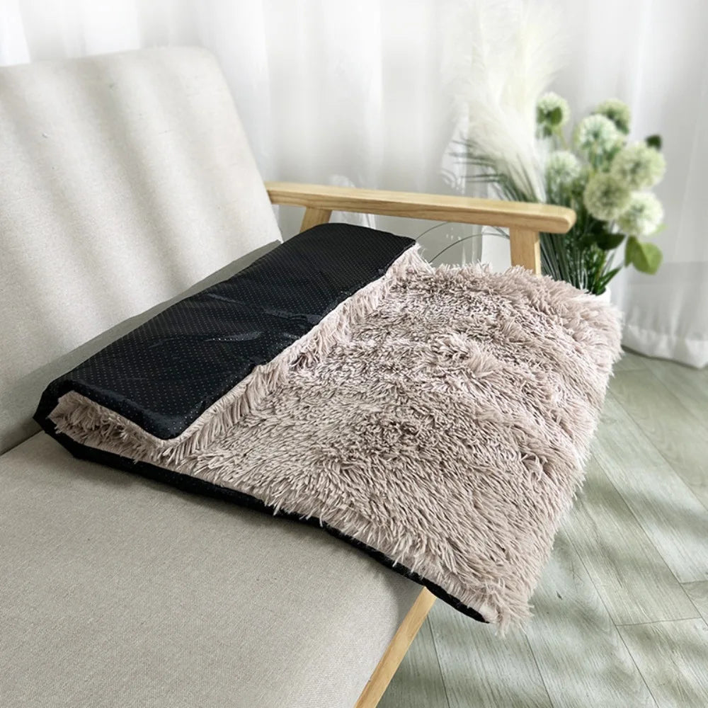 Waterproof Warm Dog Blanket Comfortable Velvet in USA.