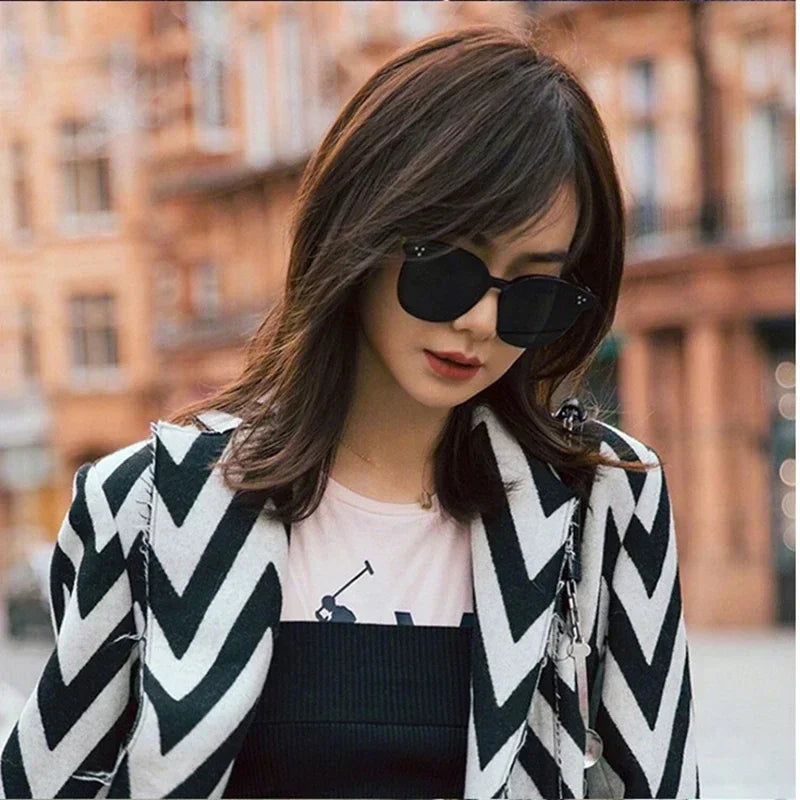 Women Sunglasses Fashion Classic Sunglasses Large Frame Sunglasses in USA