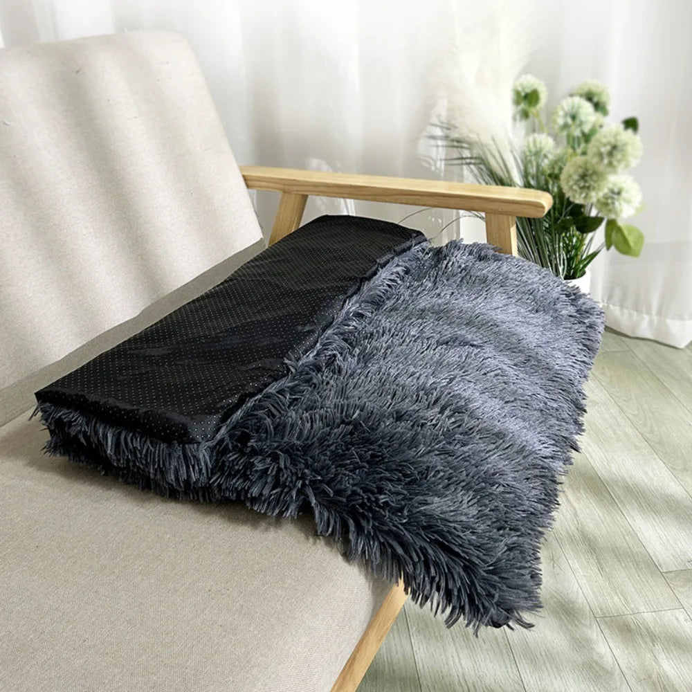 Waterproof Warm Dog Blanket Comfortable Velvet in USA.