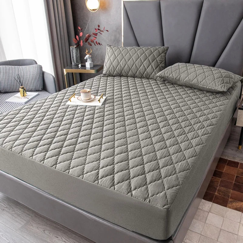 Waterproof Thicken Mattress Topper Pad Anti-bacterial Mattress in USA.