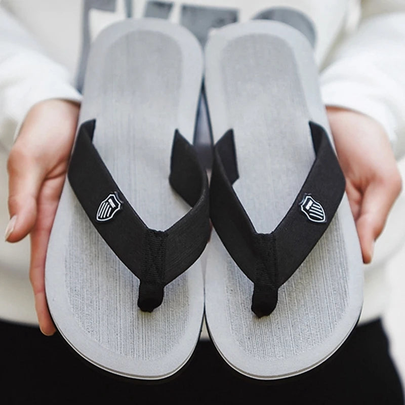 High Quality Men Beach Shoes Summer Casual Flat Slippers in USA