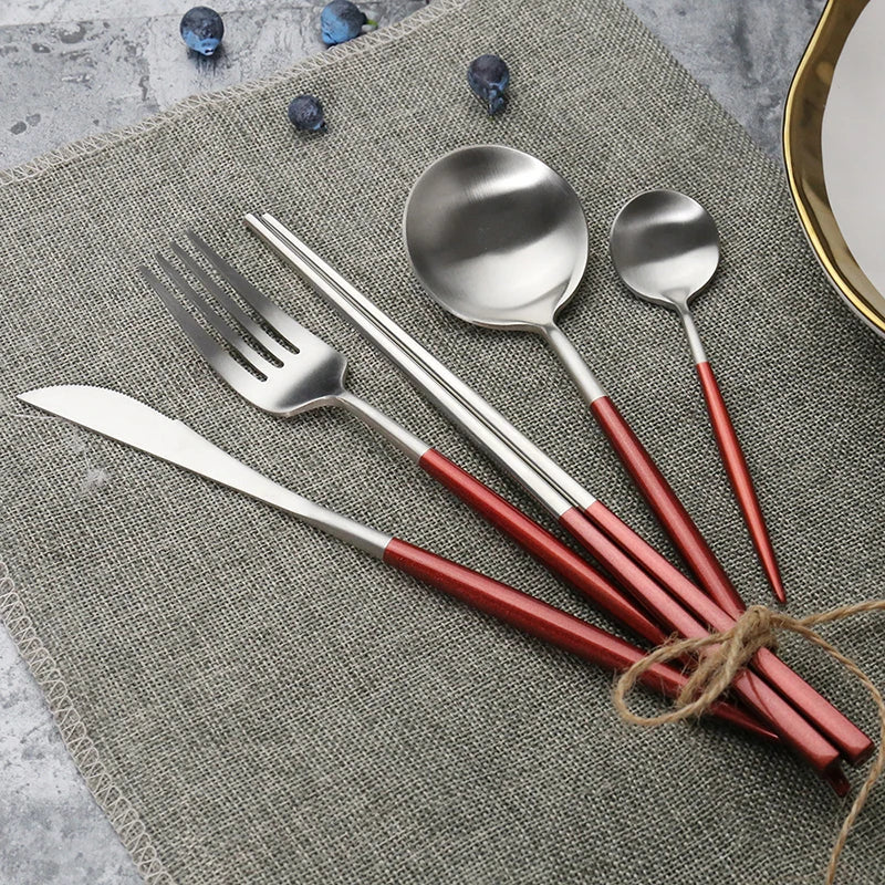 Manufacturer restaurant luxury fashion wholesale cutlery set in USA.