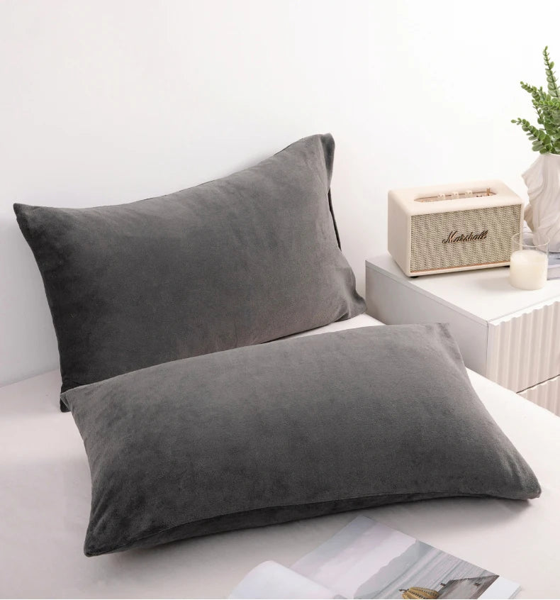 Velvet Fabric Pillowcase Comfortable Bedding in USA