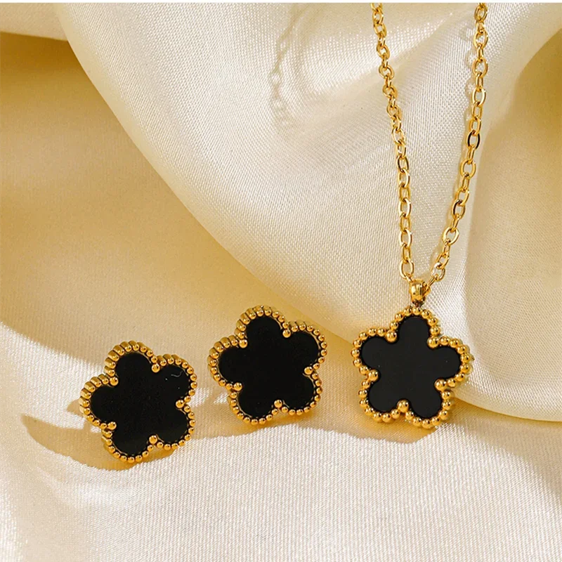 Flower Clover Earrings Necklace Ring Bracelet Four-piece Woman in USA